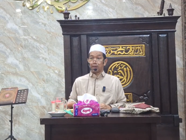 KH. Romli Djawahir, Lc. MA